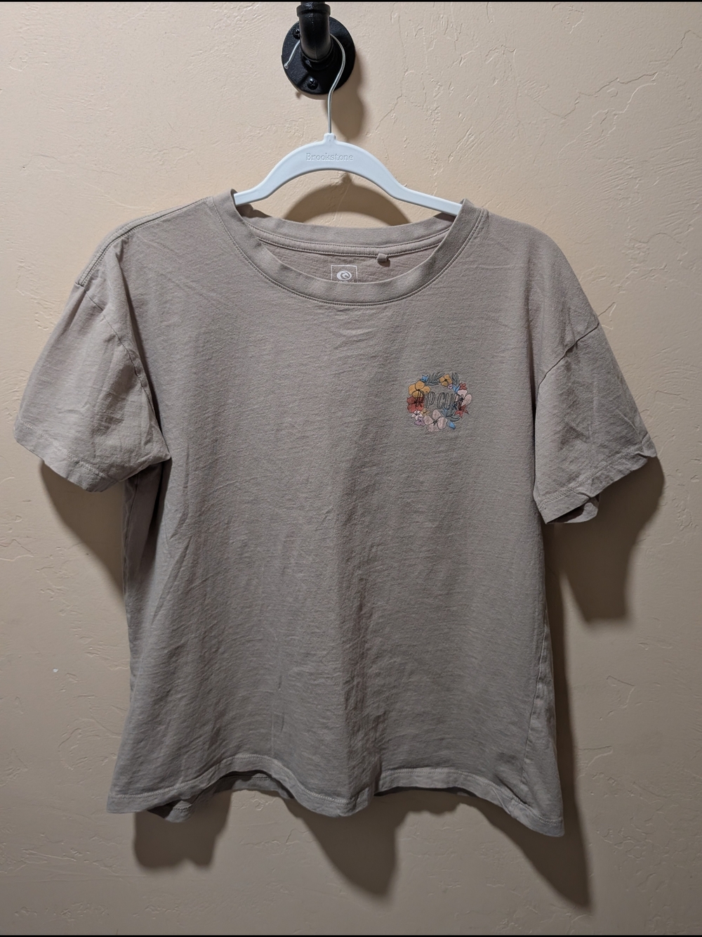 Woman's Rip Curl Taupe/Tan Logo Tee with Hawaiian Flowers Medium